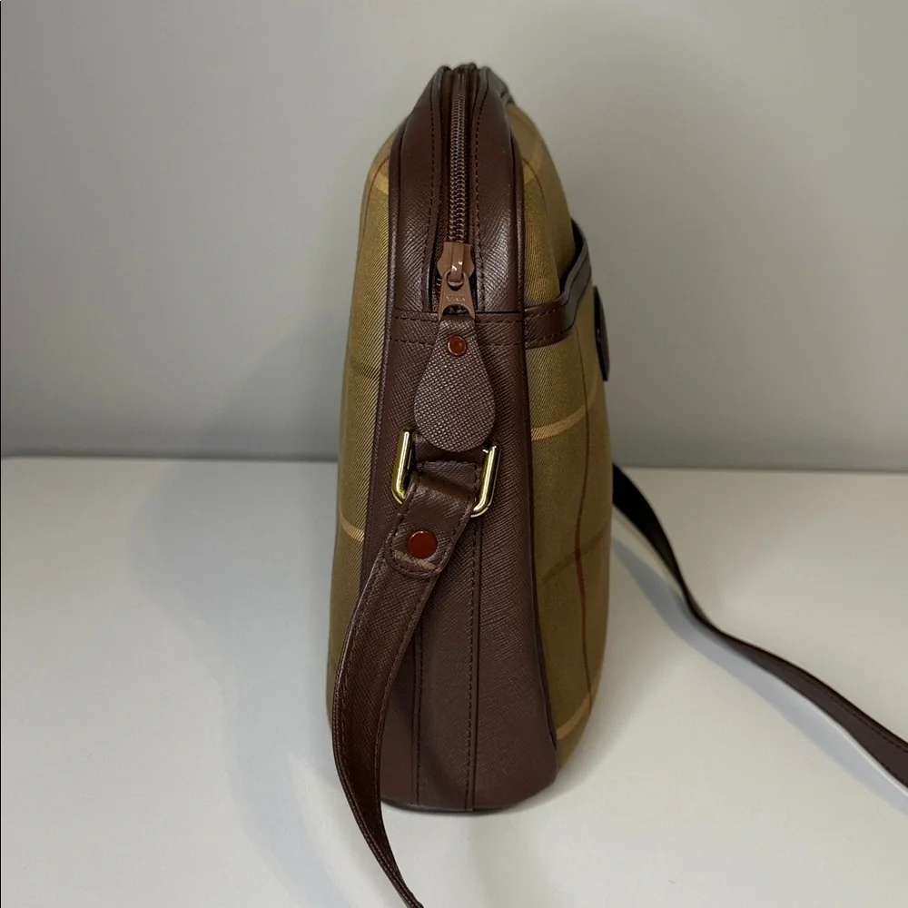 Burberrys Olive and Brown Check Shoulder Bag & Tom Ford Sunglasses - Picture 4 of 9